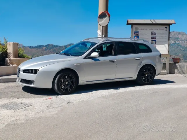 Alfa Romeo 159