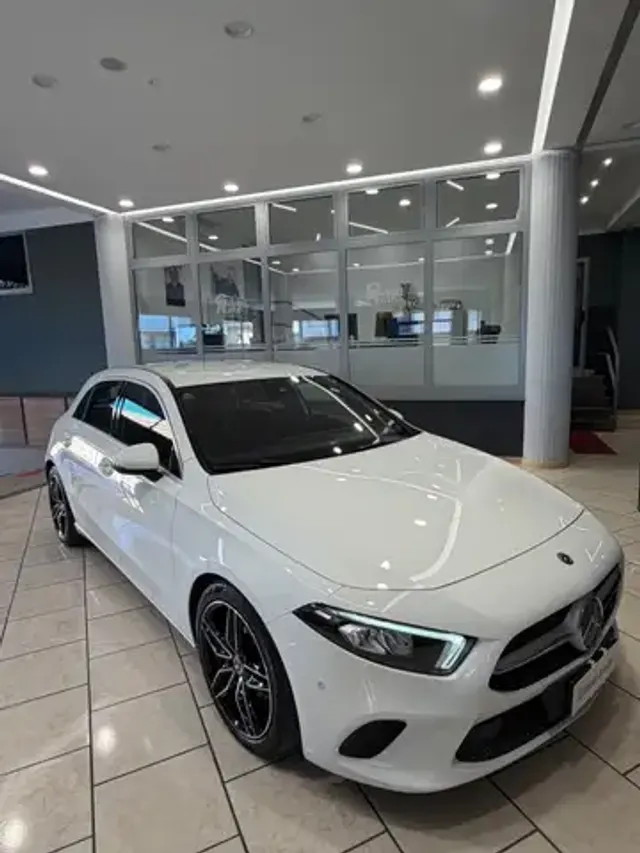 Mercedes-Benz A 200