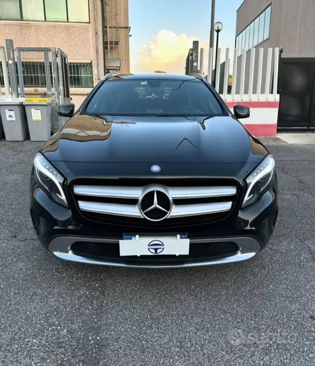 Mercedes-Benz GLA (X156)