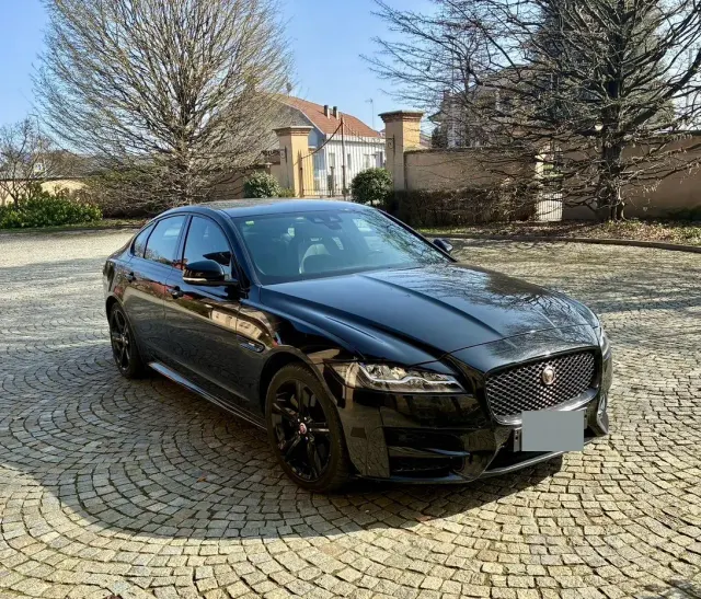 Jaguar XF 2ª serie (X260)