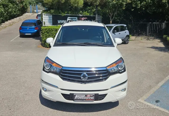 SsangYong Rodius 2ª serie