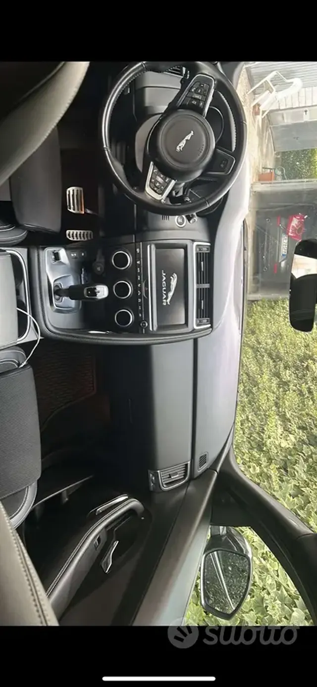 Jaguar E-Pace (X540)