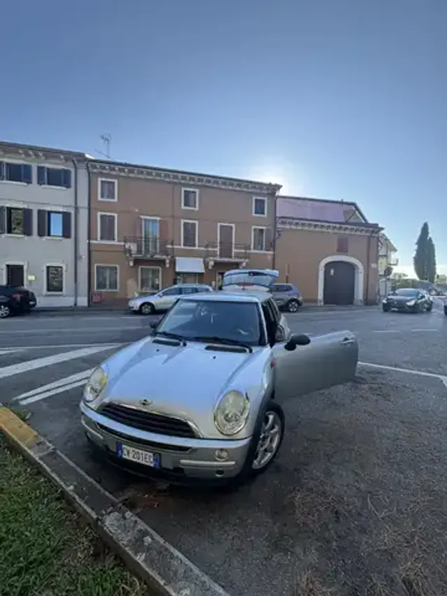 MINI One D