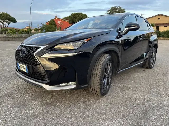 Lexus NX 300h