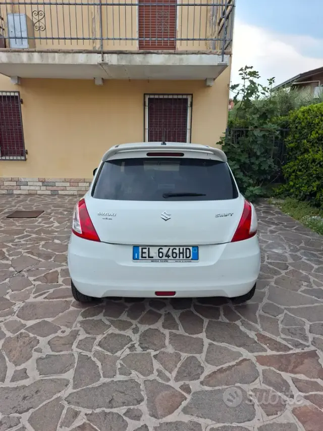Suzuki Swift (2010-2017)