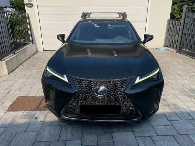 Lexus UX 250h