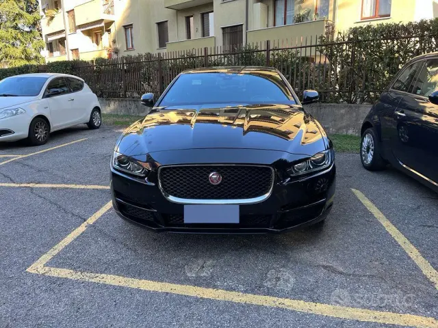 Jaguar XE (X760)