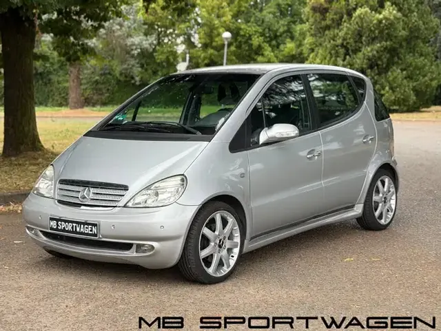 Mercedes-Benz A 210