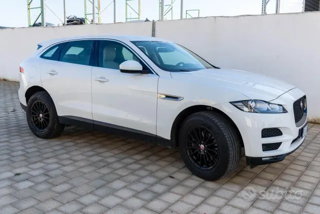 Jaguar F-Pace (X761)