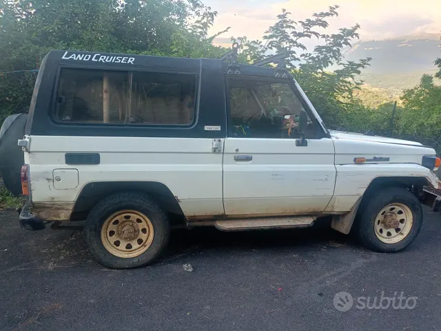 Toyota Land Cruiser