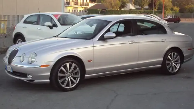 Jaguar S-Type