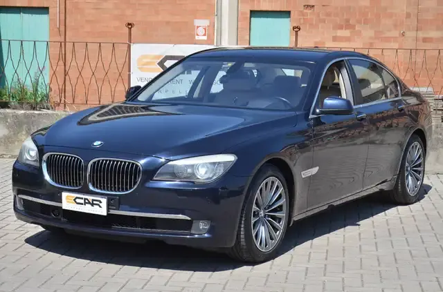 BMW 730