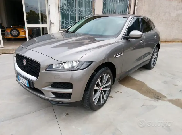 Jaguar F-Pace (X761)
