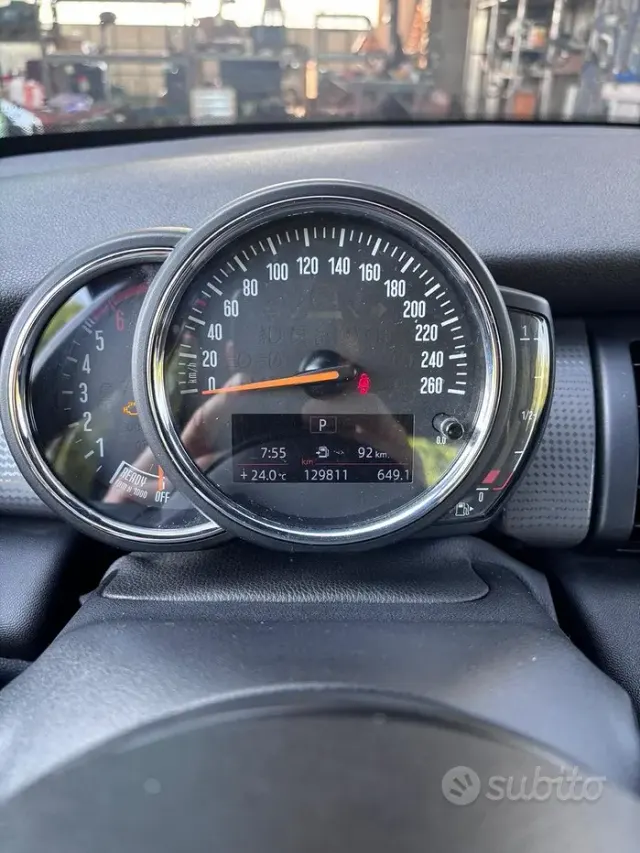 MINI Mini Cabrio (R57)