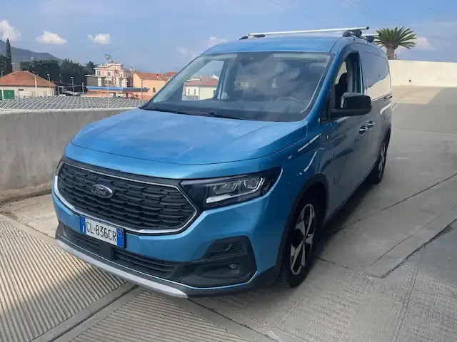 Ford Grand Tourneo