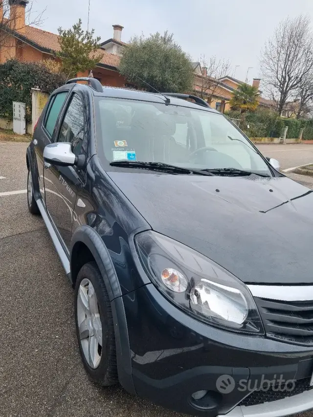 Dacia Sandero 1ª serie