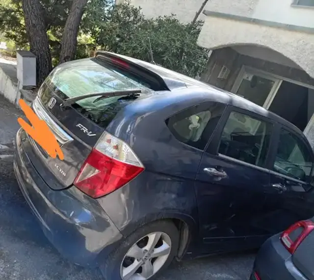 Honda FR-V
