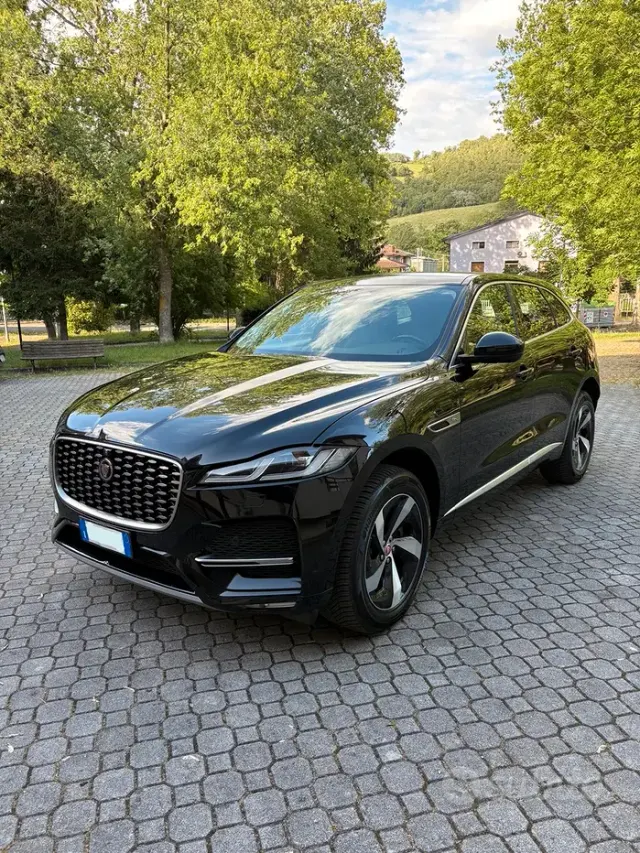 Jaguar F-Pace (X761)