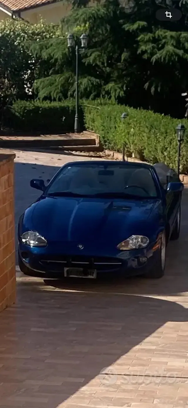 Jaguar XK8/XKR (X100)