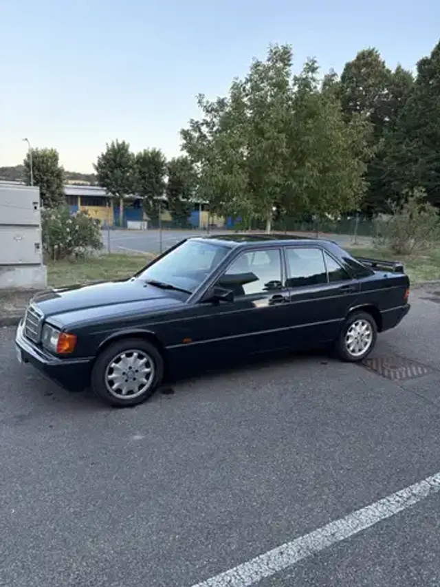 Mercedes-Benz 190