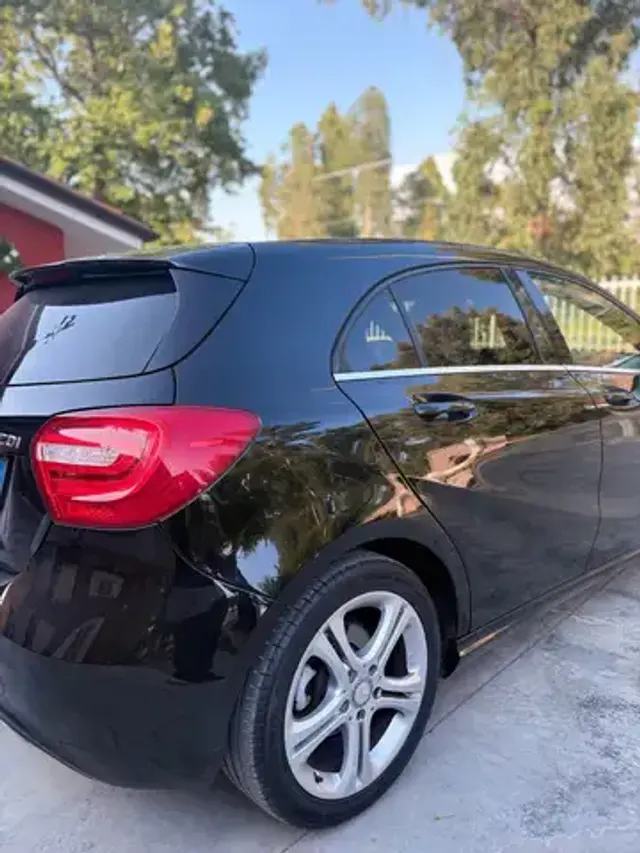 Mercedes-Benz A 180