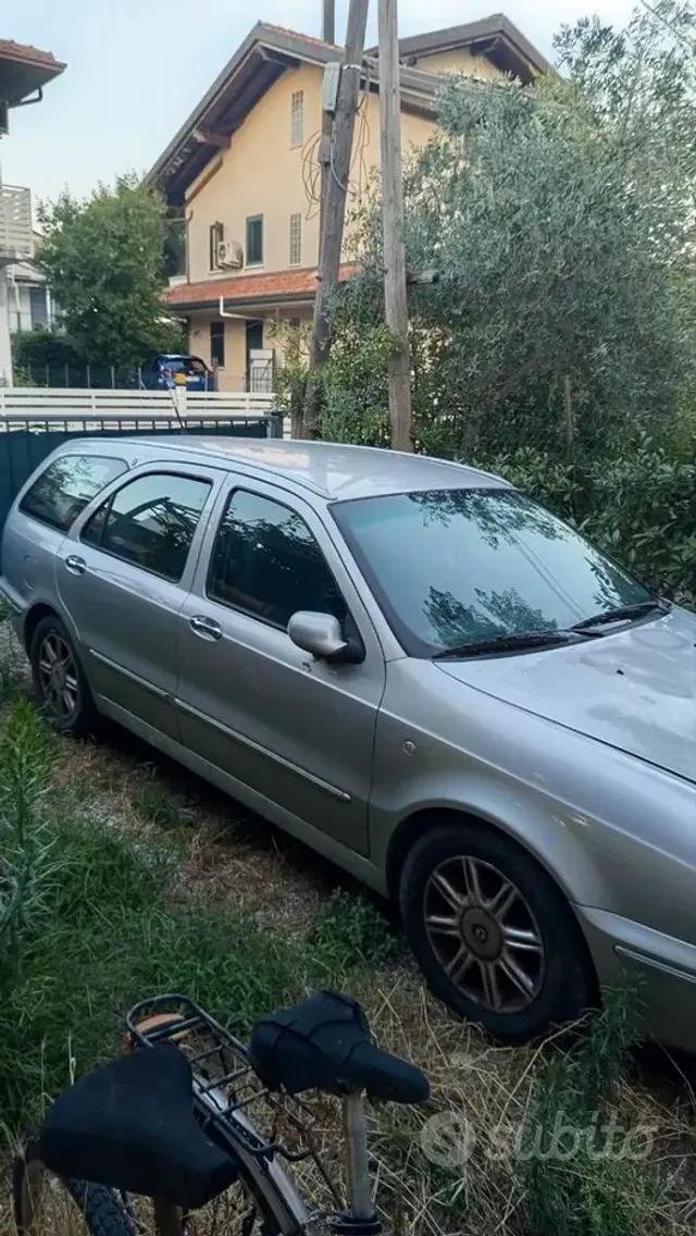 Lancia Lybra