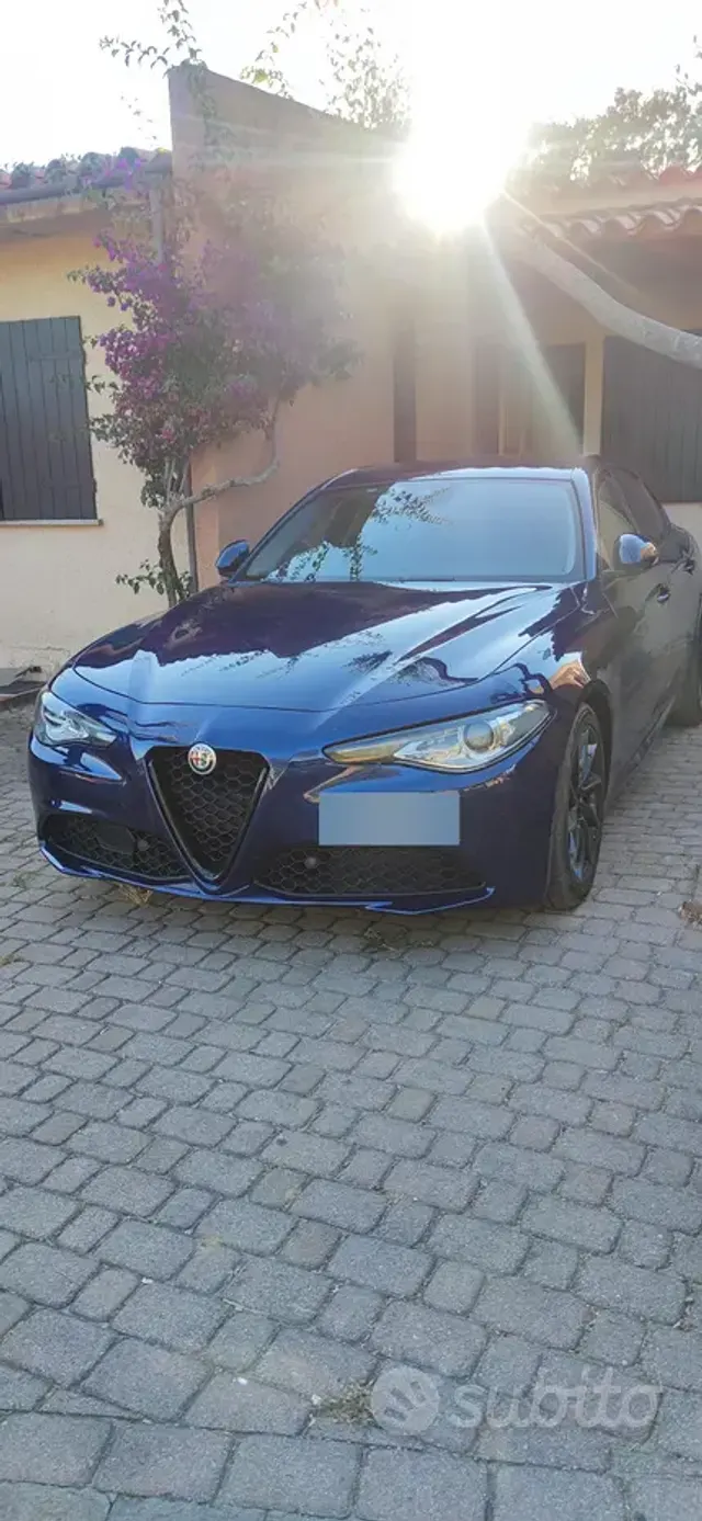 Alfa Romeo Giulia (2016)