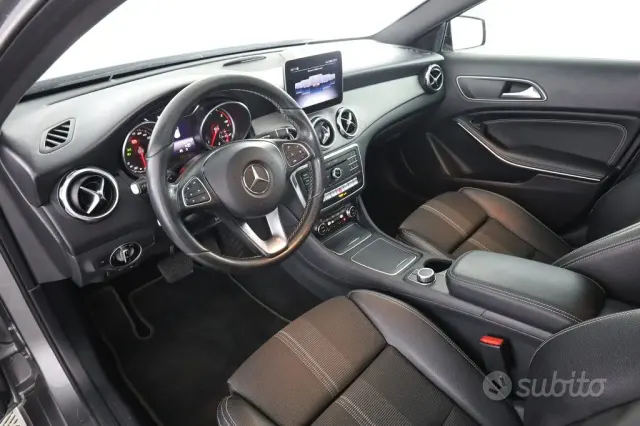 Mercedes-Benz GLA (X156)