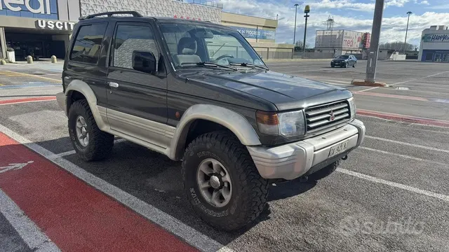 Mitsubishi Pajero ('82-'00)