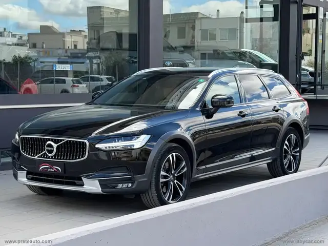 Volvo V90 Cross Country