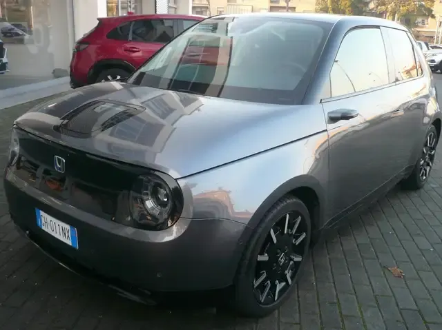 Honda e
