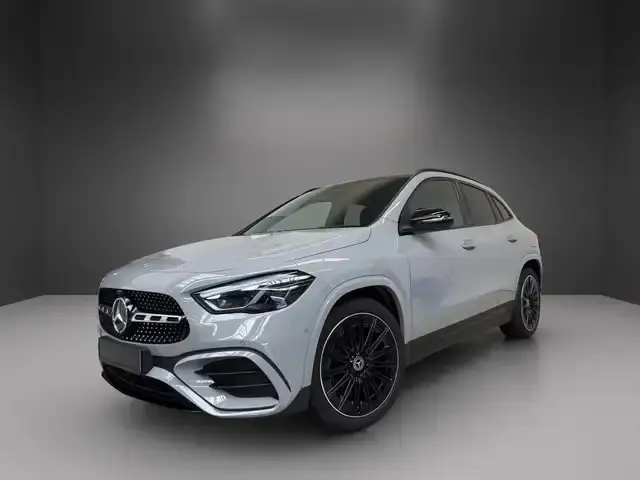 Mercedes-Benz GLA 220