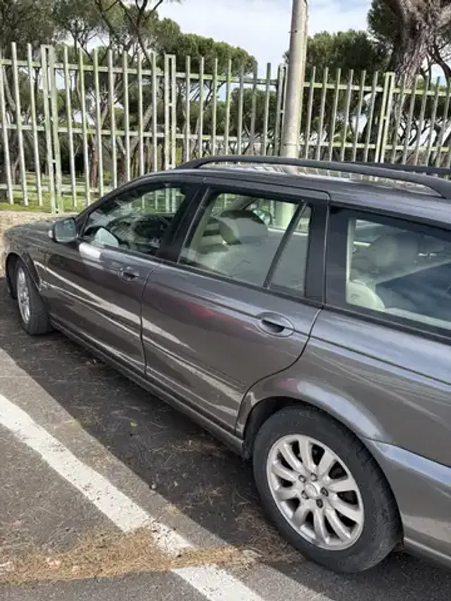 Jaguar X-Type