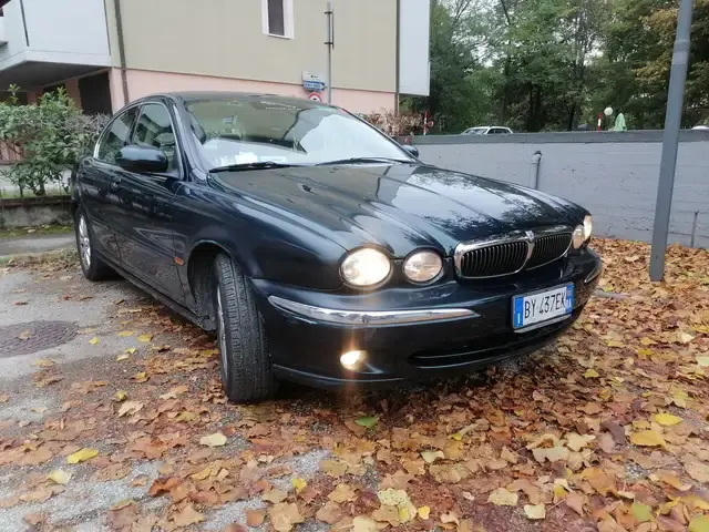 Jaguar X-Type