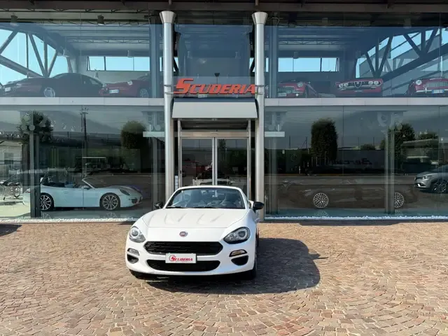 Fiat 124 Spider