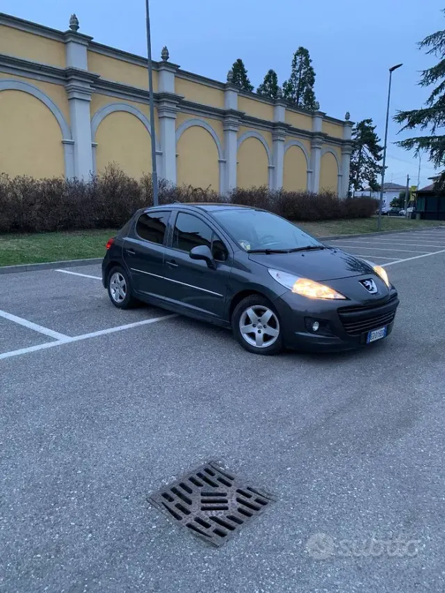 Peugeot 207