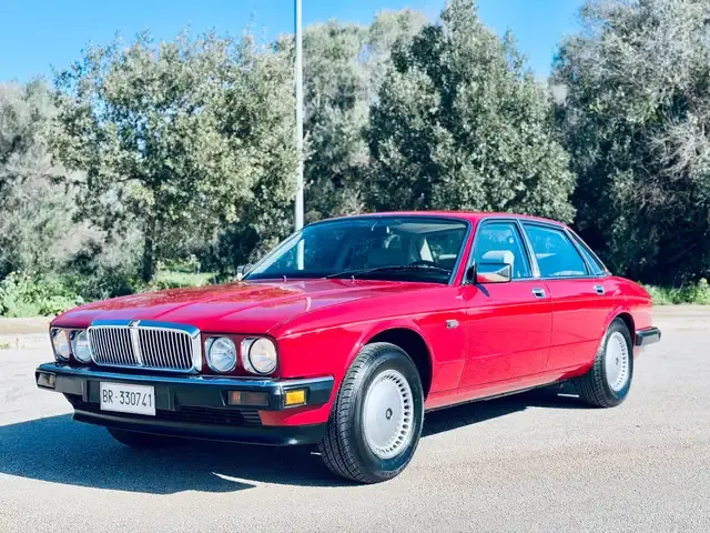 Jaguar XJ6