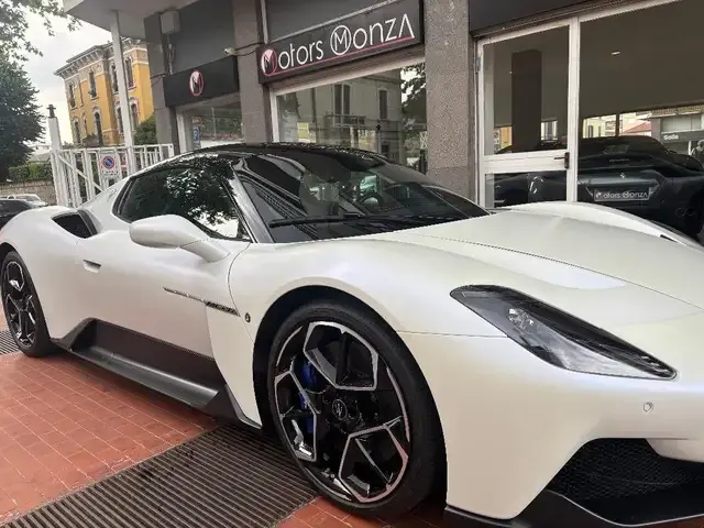 Maserati MC20