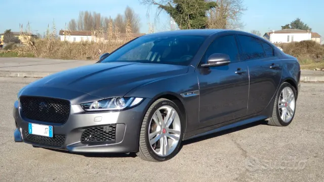 Jaguar XE (X760)
