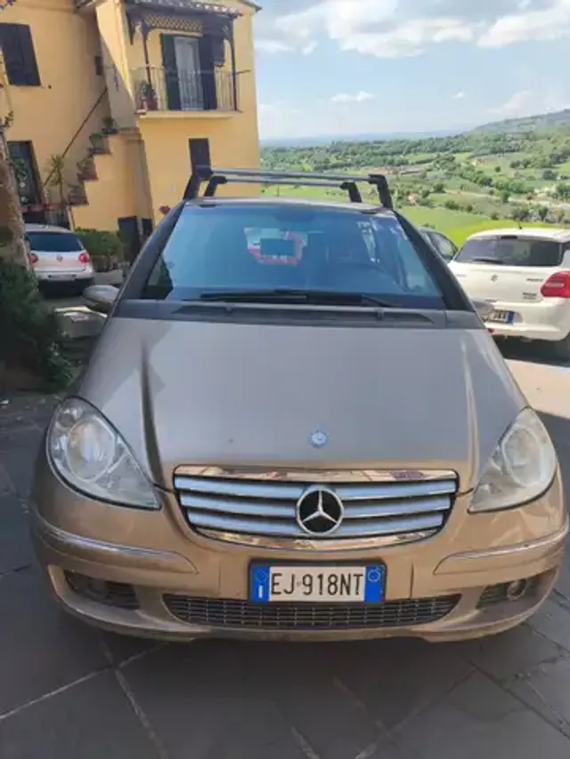 Mercedes-Benz A 180