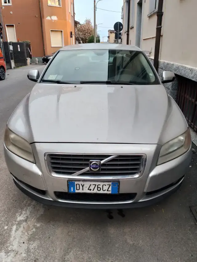 Volvo S80