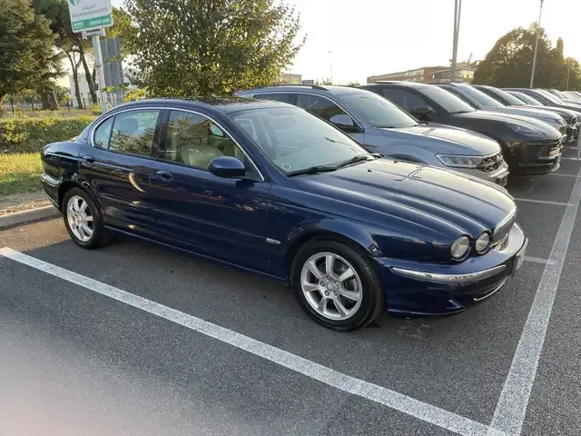 Jaguar X-Type