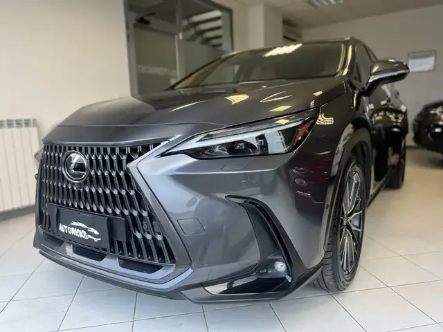 Lexus NX 450h+