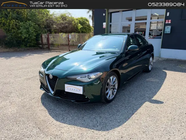 Alfa Romeo Giulia (2016)