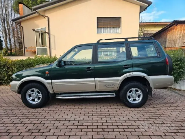 Nissan Terrano II