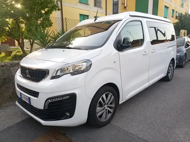 Peugeot Traveller