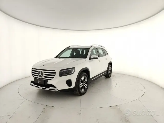 Mercedes-Benz GLB (X247)
