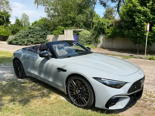 Mercedes-Benz SL 43 AMG