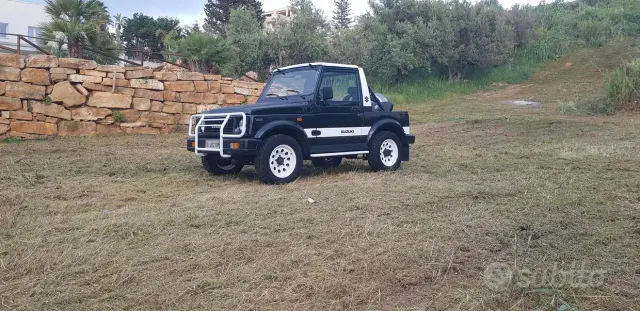 Suzuki Samurai