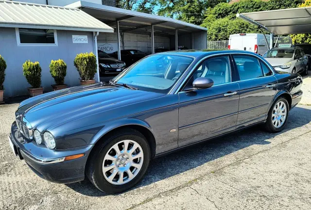Jaguar XJ (X350-X358-X359)